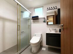 1 Canberra (D27), Condominium #622844341